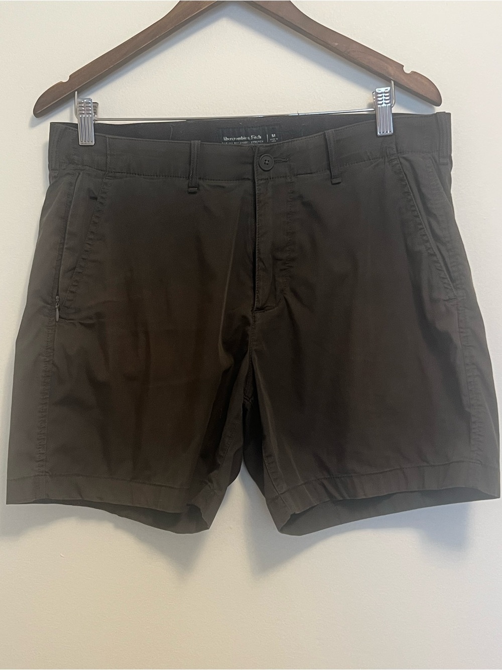 Abercrombie & Fitch Men's Brown Flat Front Chino Shorts